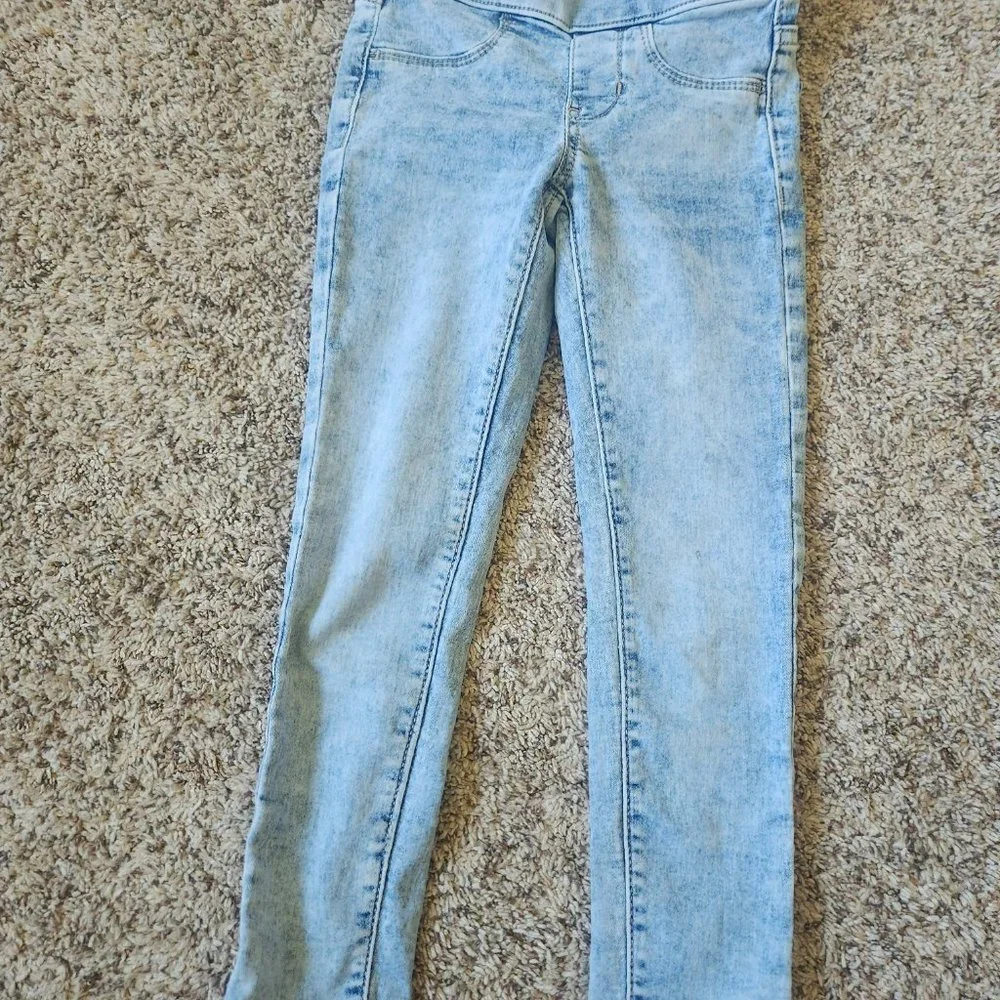 Girls size 7 So Jeans